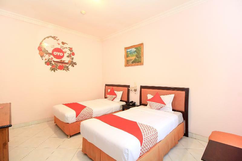 Kartika Syariah Homestay By Stayku Surabaya Eksteriør bilde